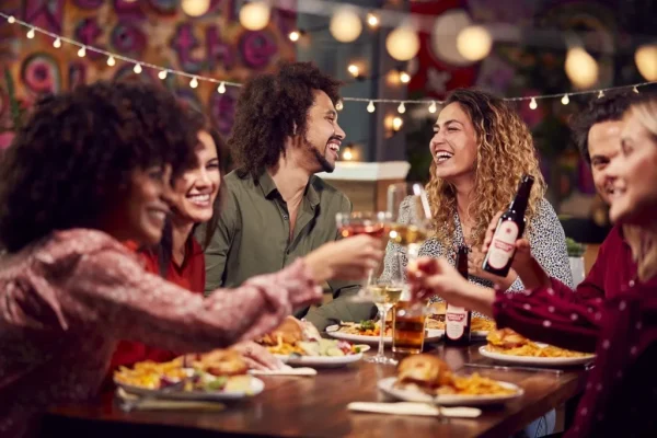 Restaurant-For-A-Night-Out-With-Friends-1024x683